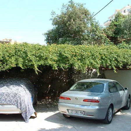 Sanda - 10 M From The Beach Trogir